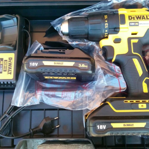 Акумуляторний шурупокрут DeWALT DCD777L2T безщітковий (DCD777L2T)