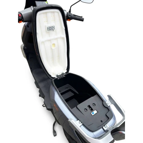Электроскутер GTM C-EV 1200 1200W 72V 20Ah