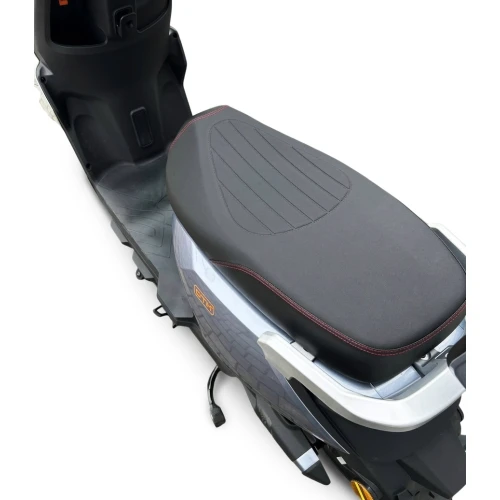 Электроскутер GTM C-EV 1200 1200W 72V 20Ah