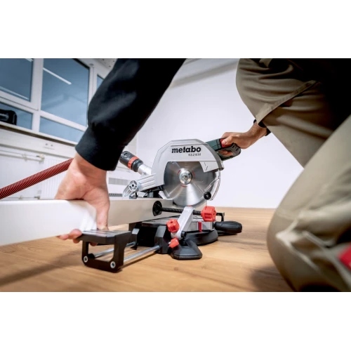 Пила торцювальна Metabo KS 216 M (610216000)
