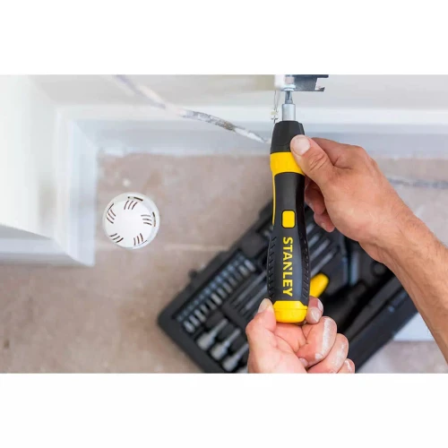 Набір викрутка-тримач з насадками Stanley 0-63-038 (38 пред.)