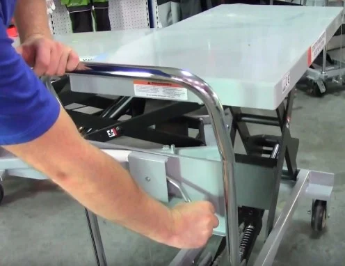 podjomnuie_stolu_cat_3